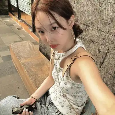 董逸飞